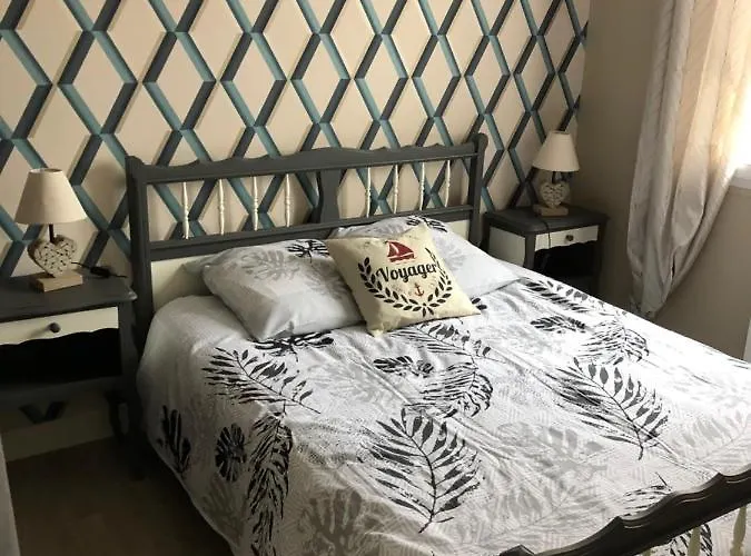 Le Dauphin - 3 - 8 Personnes - Proximite